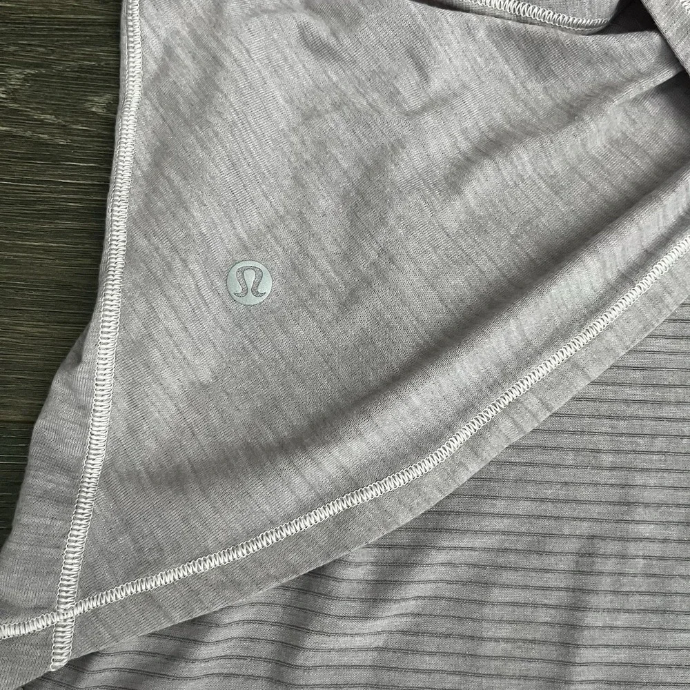 Lululemon Women's Fast As Light Tank Muscle Sleeveless Athletic‎ Approx Sz 4